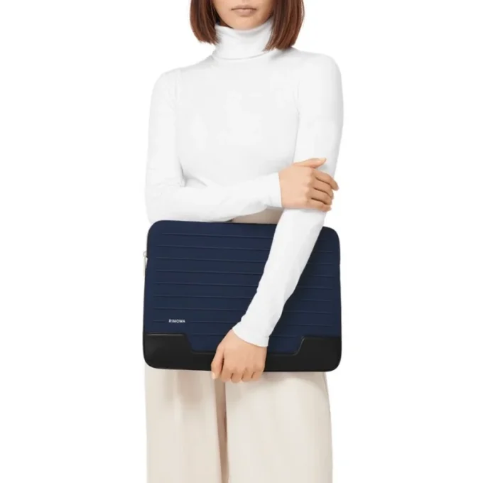 Flache Pouch in Leder & Canvas Bucket Bag